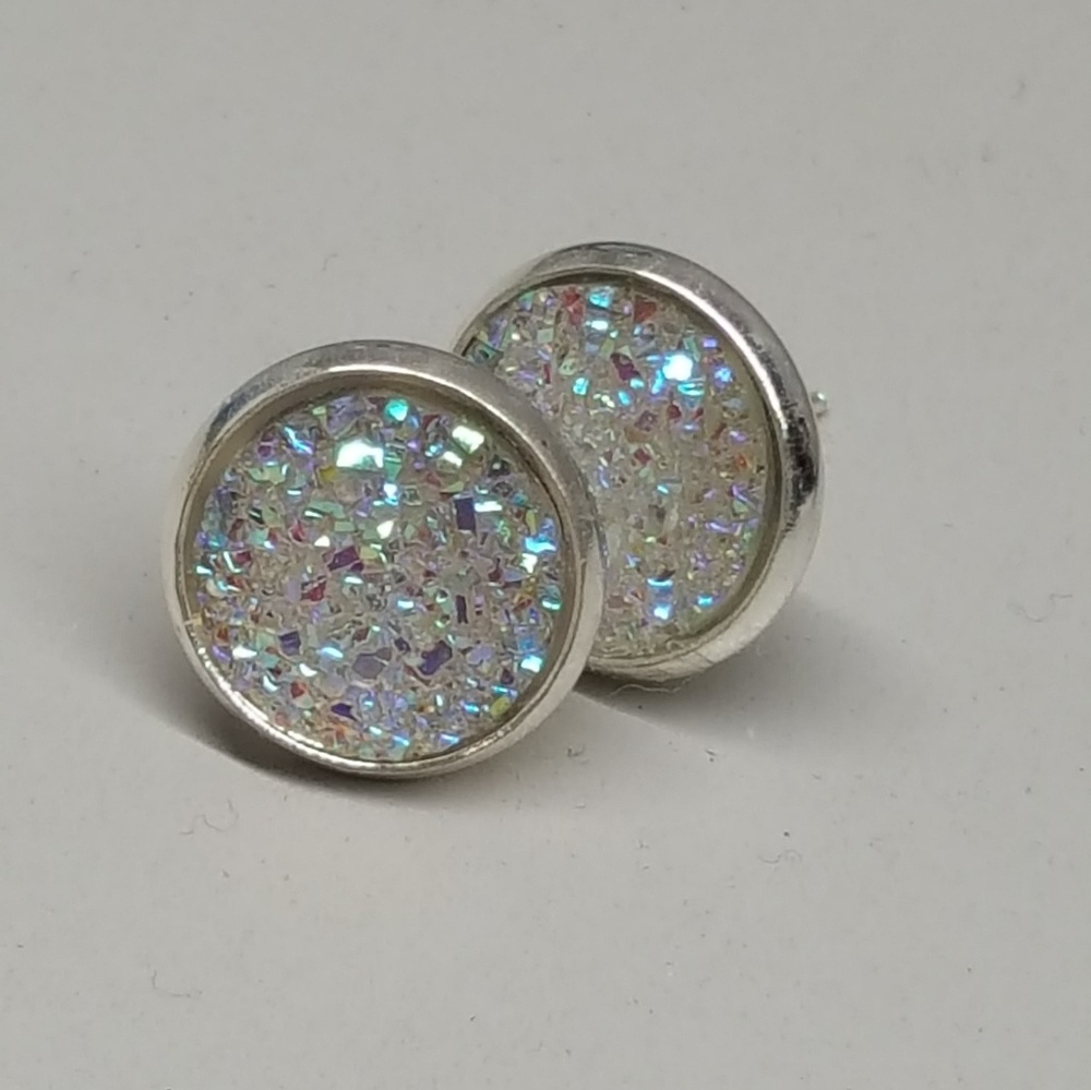 2 for $20 💖 Crystal druzy style studs